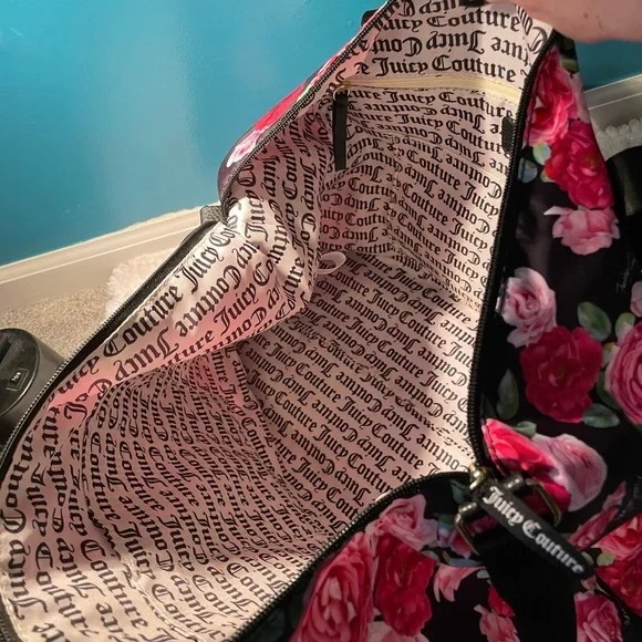 Juicy Couture Travel Bag - Picture 10 of 12